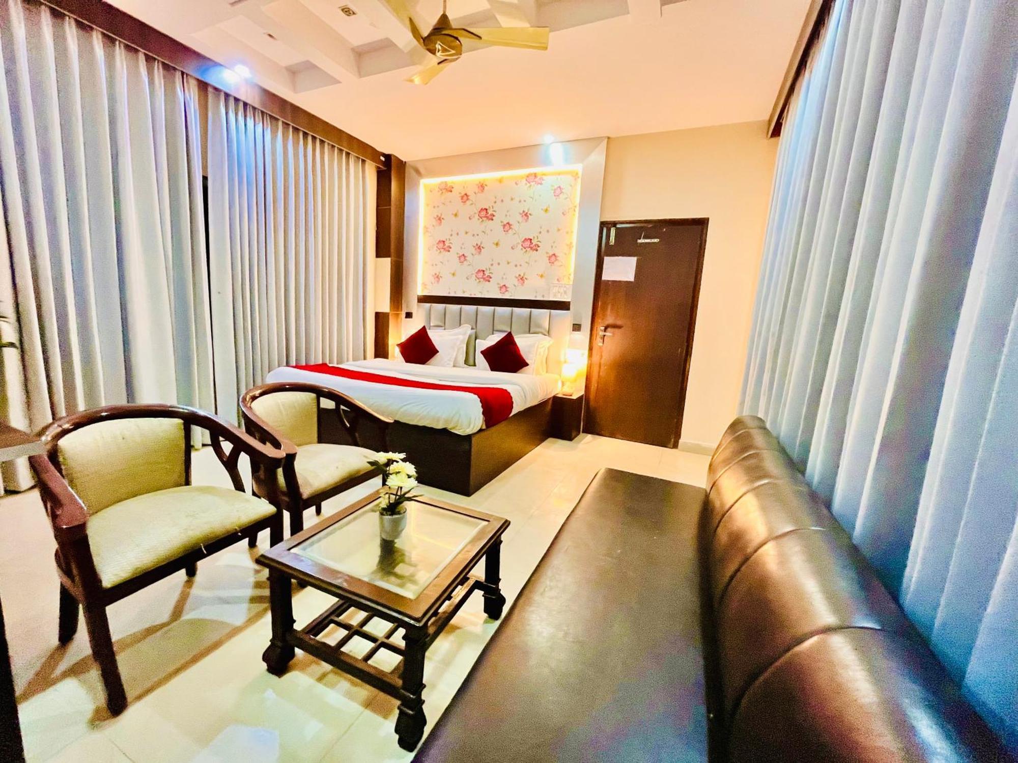 The Ramawati - A Four Star Luxury Hotel Near Ganga Ghat Haridvár Kültér fotó